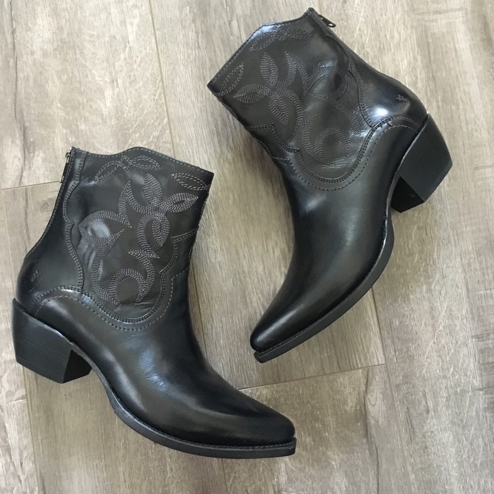Frye | Black Embroidered Short Cowboy Boots